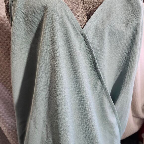 Paper-moon Women's Blue and Green Crop-top - Picture 2 of 4